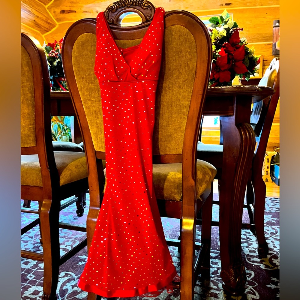 Small cocktail dress. Perfect condition.